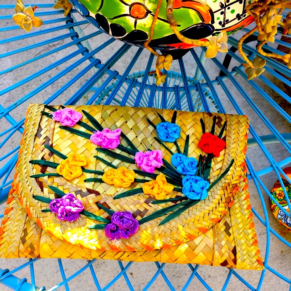 VINTAGE 1960’s BAHAMAS LARGE RATTAN CLUTCH